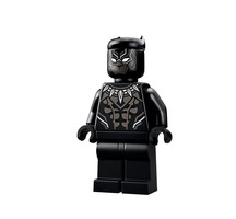 kocke/LEGO-76204--BLACK-PANTHER_2